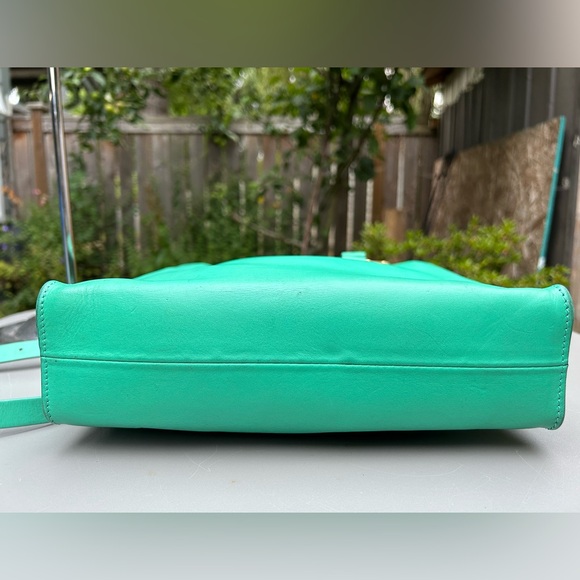 Sophie Hulme Leather Buckled Tote with Frog Charm Flouro Green - Picture 5 of 15